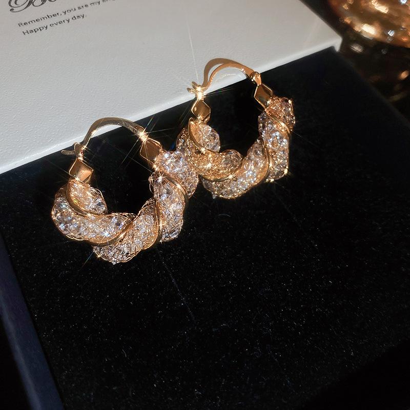 Twisted Pattern Inlaid Rhinestone Earring for Women New Fashion Sparkle Hoop Earrings Unique Wedding Jewerly Gift