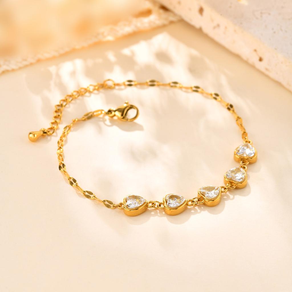 Fashion 18K Gold Stainless Steel Lip Chain 5 Zircon Heart Bracelet Ladies 2565