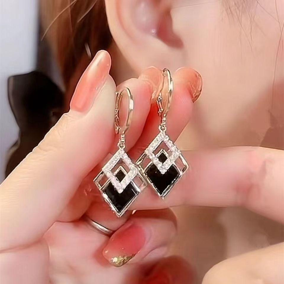 Ohrringe mit Friedensschnalle im antiken Stil, einfache und vielseitige leichte Luxus-Ohrringe im Palaststil, Hanfu-Cheongsam-Zubehör