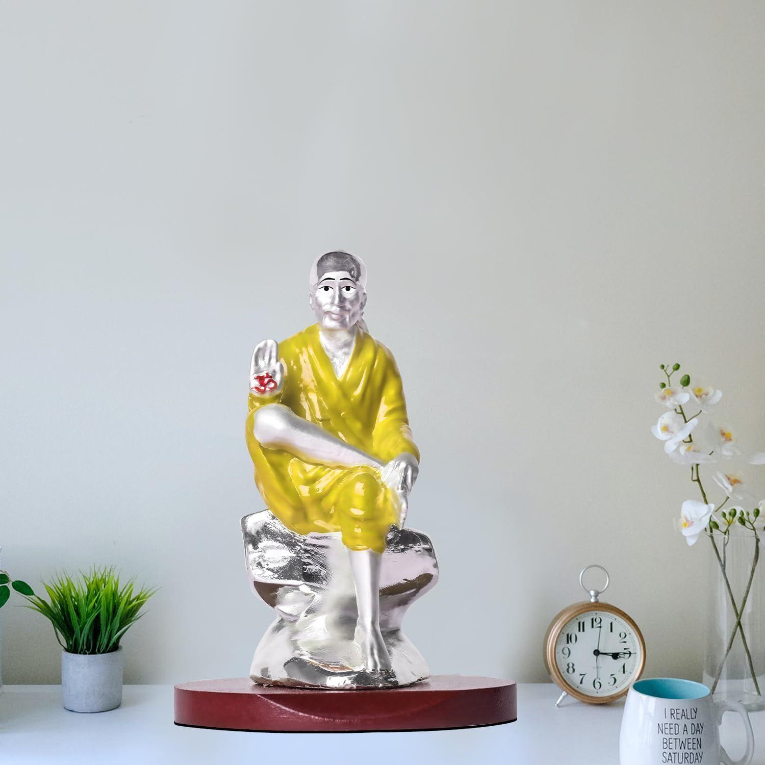 

Декоративная фигурка Саи Бабы Статуэтка Саи Бабы для дома офиса Шириди Баба Сингхасан Идол для приборной панели автомобиля Комната для пуджи и подарок Религиозные фигурки