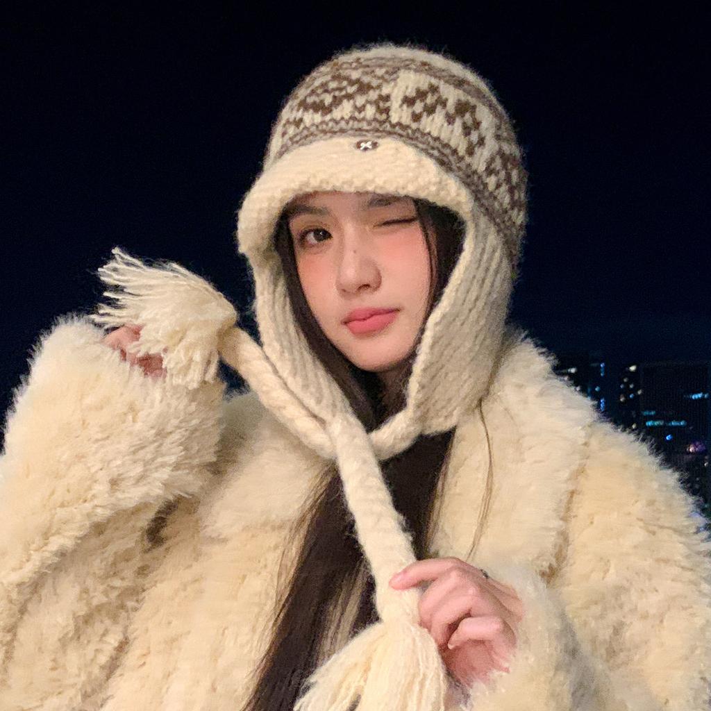 Fair Island contrasting color knitted wool hat women's season versatile big head circumference showing face small ear protection warm pullover hat