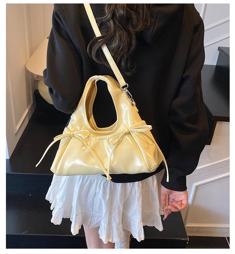 2025 Sweet Girl Bow-Accent Crescent Handbag - PU Shoulder Bag for Commute