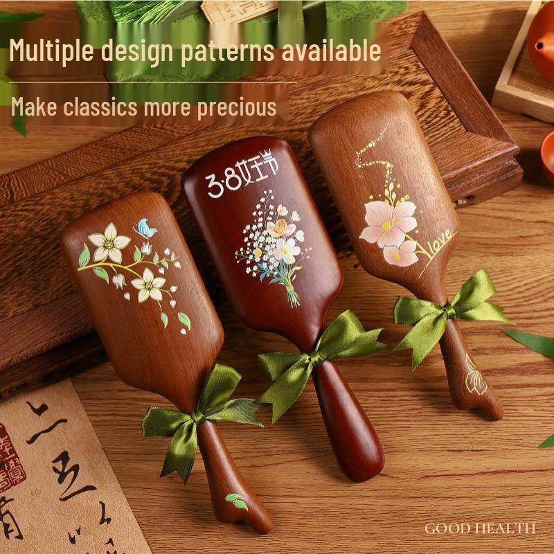 Wooden Comb Gift Box: Elegant Mother's Day Gift for Moms, Mothers-in-law, and Female Employees