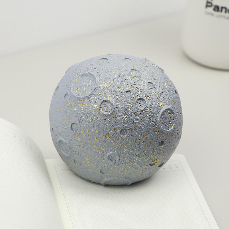 Cute Astronaut Night Light: Eye-Protective Bedroom Lamp for Girls, Kids, Spaceman Sleep & Desk Light, Gift Idea