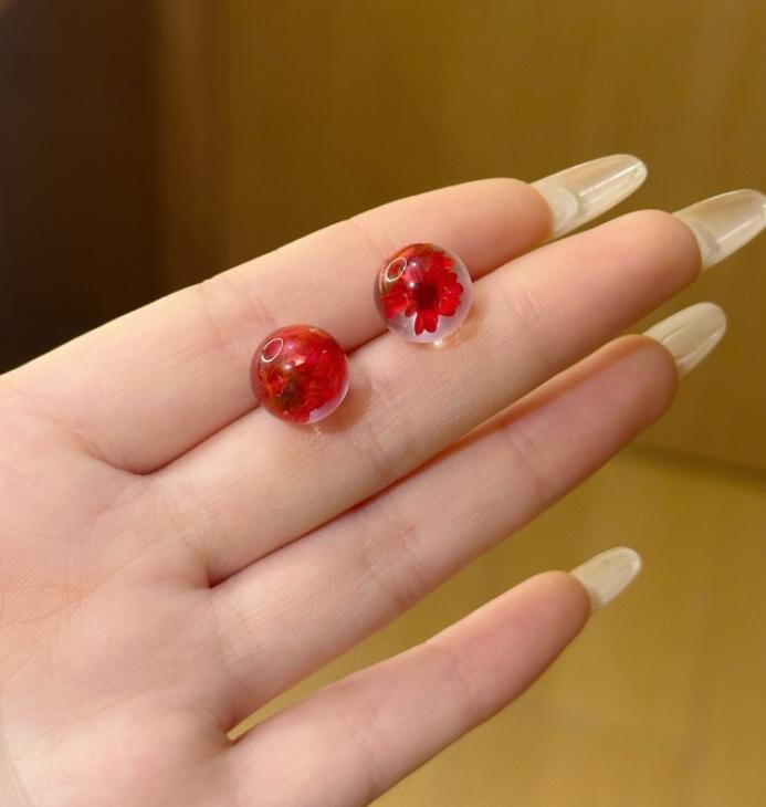 

Handmade Dried Flower Glazed Earrings Girls Earrings Sweet Stud Earrings Temperament Light Luxury High-End Earrings