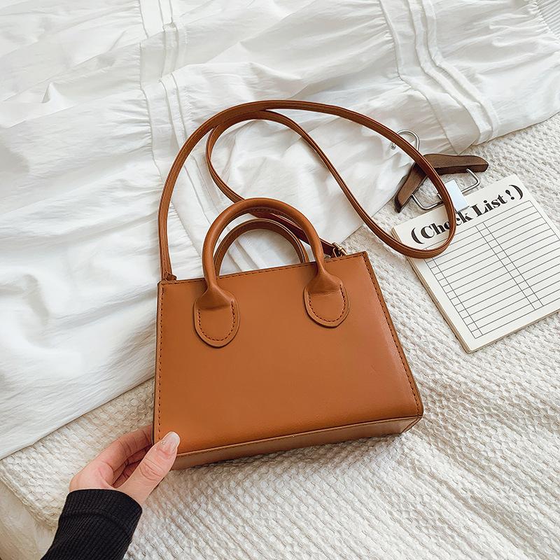 New Small Bag Women's 2025 Spring New Fashion Messenger Bag Fashion Texture Shoulder Handbag