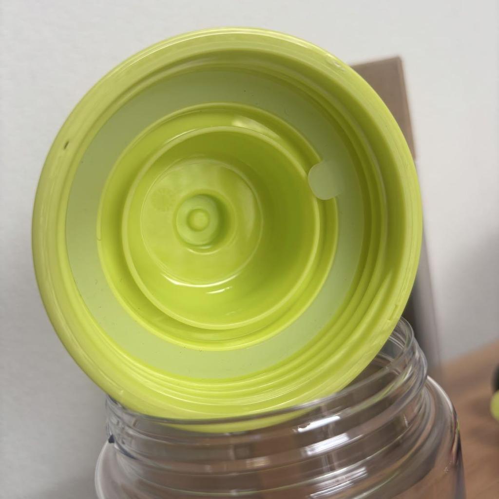 [USED] Korea Limited Edition Starbucks Water Bottle & Bearista Keychain 430ml