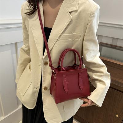 Handbag 2025 New Fashion Small Square Bag Minimalist Style Literary Messenger Bag
