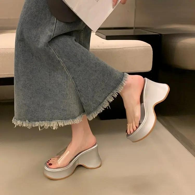 Fashion 2025 New Slipper Platform Women's High Heels in Wedge Shape Women's Beach Sliding Rubber Slippers Summer Fashion Slippers