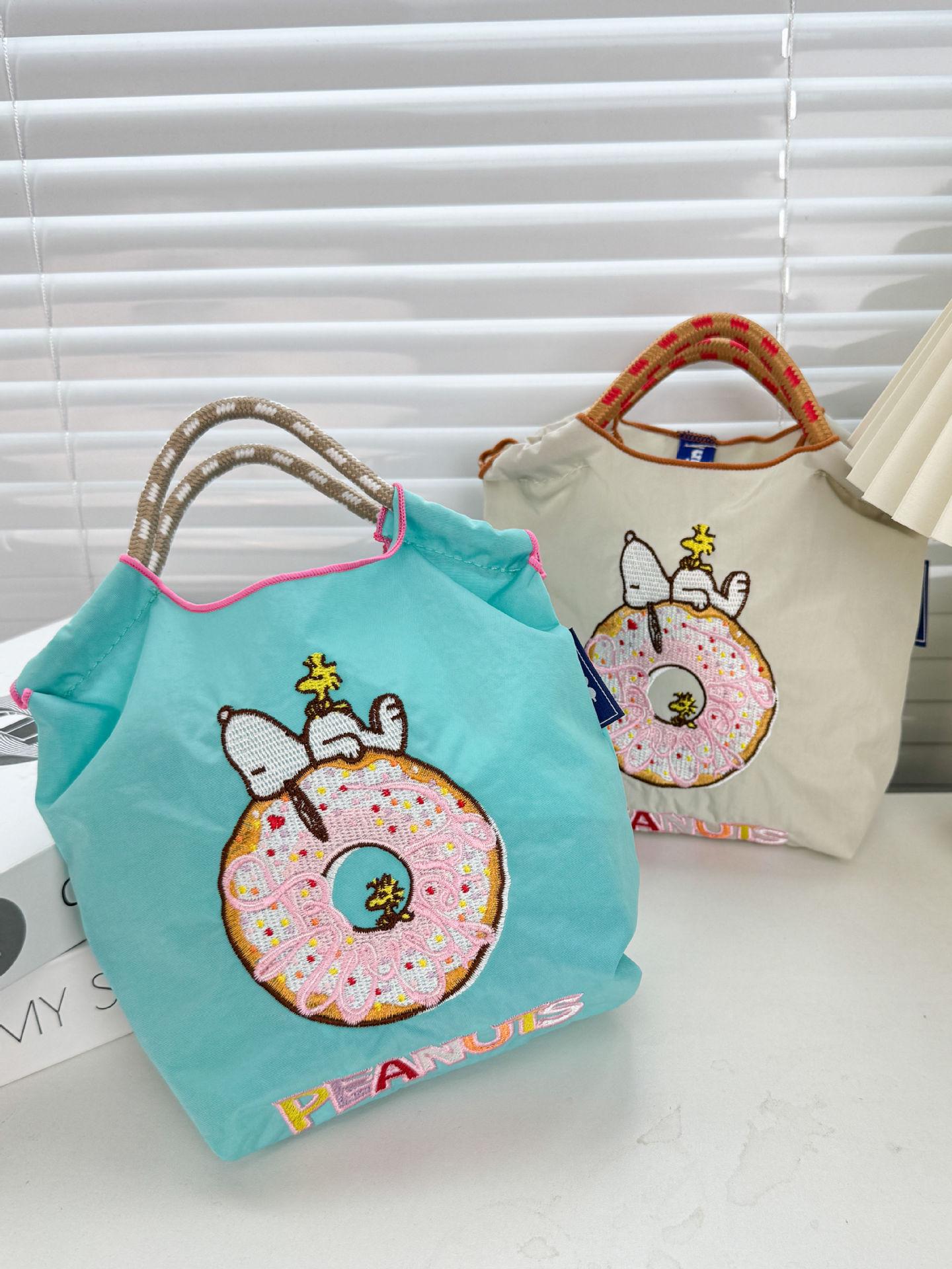 

Японська міні-вишита нейлонова водонепроникна сумочка - жіноча та дитяча портативна сумка-месенджер No specifications