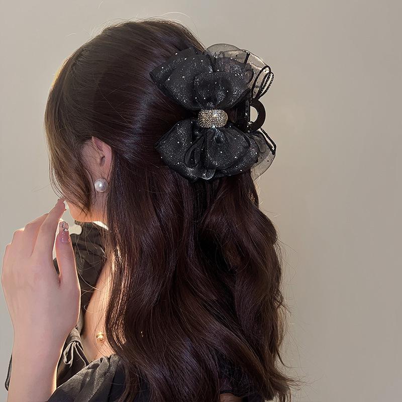 1 Piece of New Bow Hair Clip, Mesh Hair Grab with Diamond Decoration, Luxurious Back of the Head Hair Clip for Women.