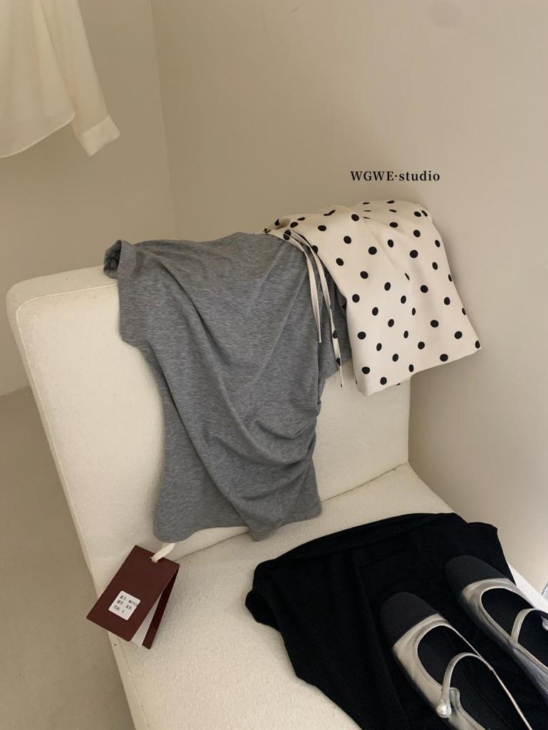 Irregular One-Shoulder Women's Short-Sleeve Top - Spring/Summer Collection