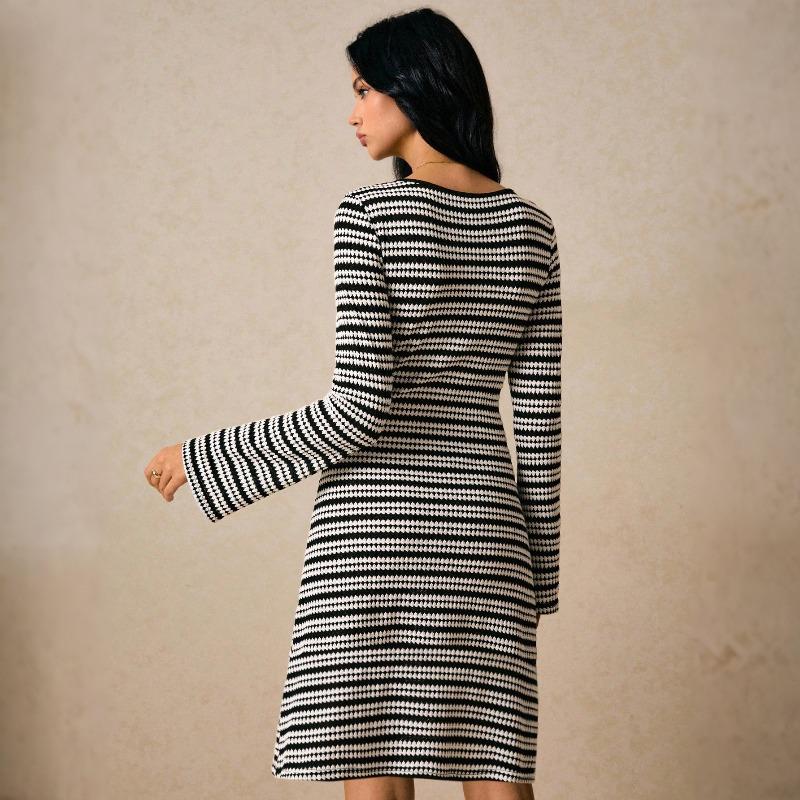 Round-neck Dress with Knitted Flared Sleeves and Fitted Design for Ladies