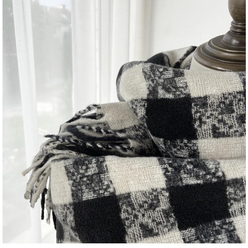 Scarf Women's Autumn and Winter Advanced Sense Thickened Warm Shawl New Imitation Cashmere Plaid Scarf