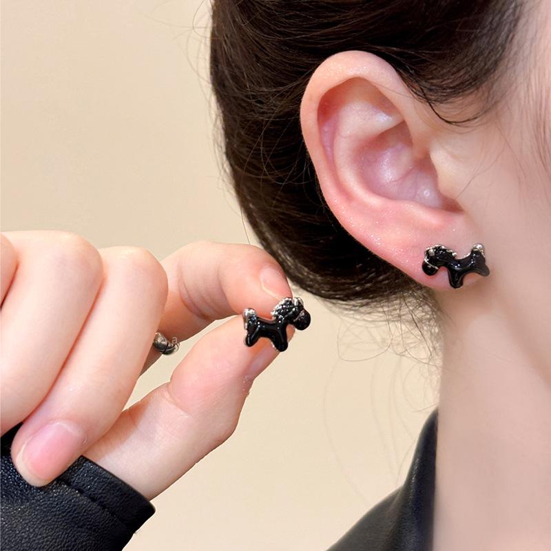 Exquisite Drip Oil Horse Stud Earrings for Women - 2026 Zodiac Fashion Niche Design, Versatile and High-End. Black Platinum Little Horse Earrings