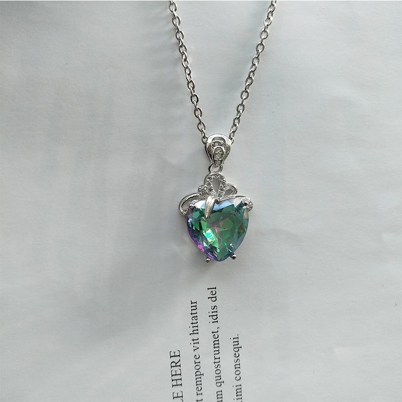 Colorful Heart-Shaped Imitation Tourmaline Love Pendant Necklace, European and American Style, Platinum-Plated Gemstone.