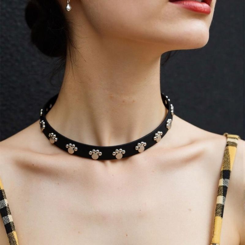 Stylish PU Leather Paws Design Choker Necklace With Metal Hardware For Everyday Wear Party Outfits Costume Accessories