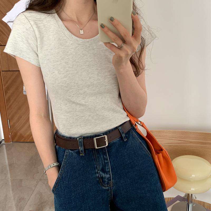 

Женская хлопковая футболка с U-образным вырезом и облегающего кроя в европейском стиле, коллекция 2025 - с коротким рукавом, универсальный базовый слой для многослойности XL бежевый/серый