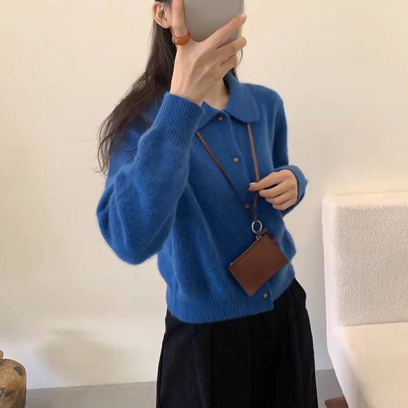 Spring and Autumn new simple and thin age-reducing gentle wind top cardigan solid color lapel long-sleeved knitted sweater women