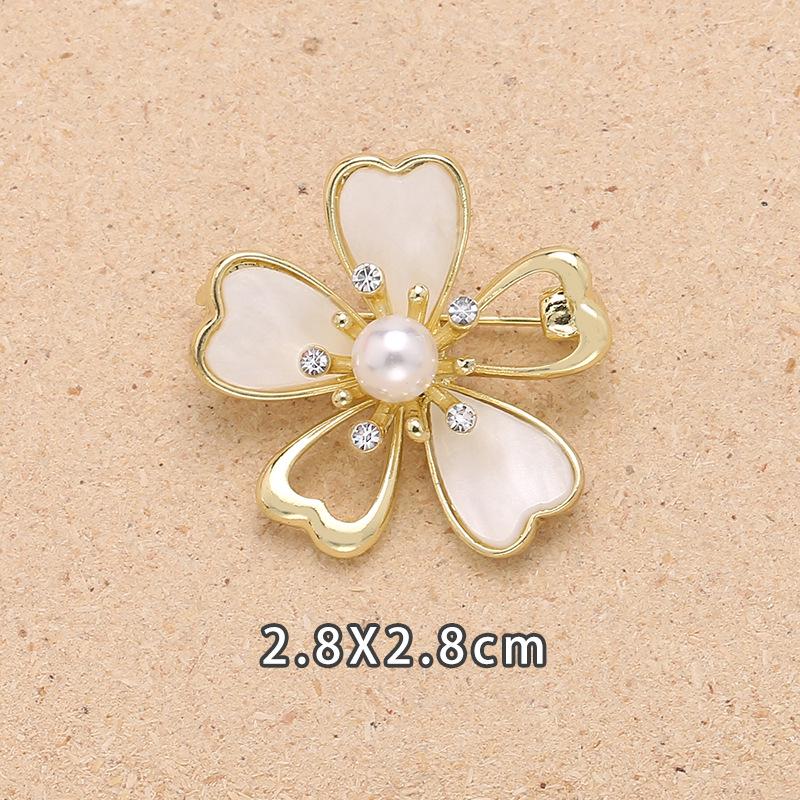 Elegante Broche de Borboleta de Pérola: Broche Versátil Anti-exposição para Vestuário Feminino da Moda