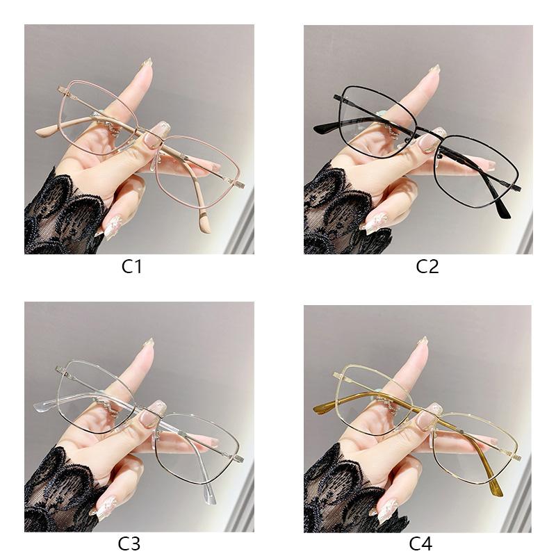 2PCS Color-changing Anti-Blue-Light Light Myopia Glasses With Advanced Cat-Eye Style And Fashionable Styling