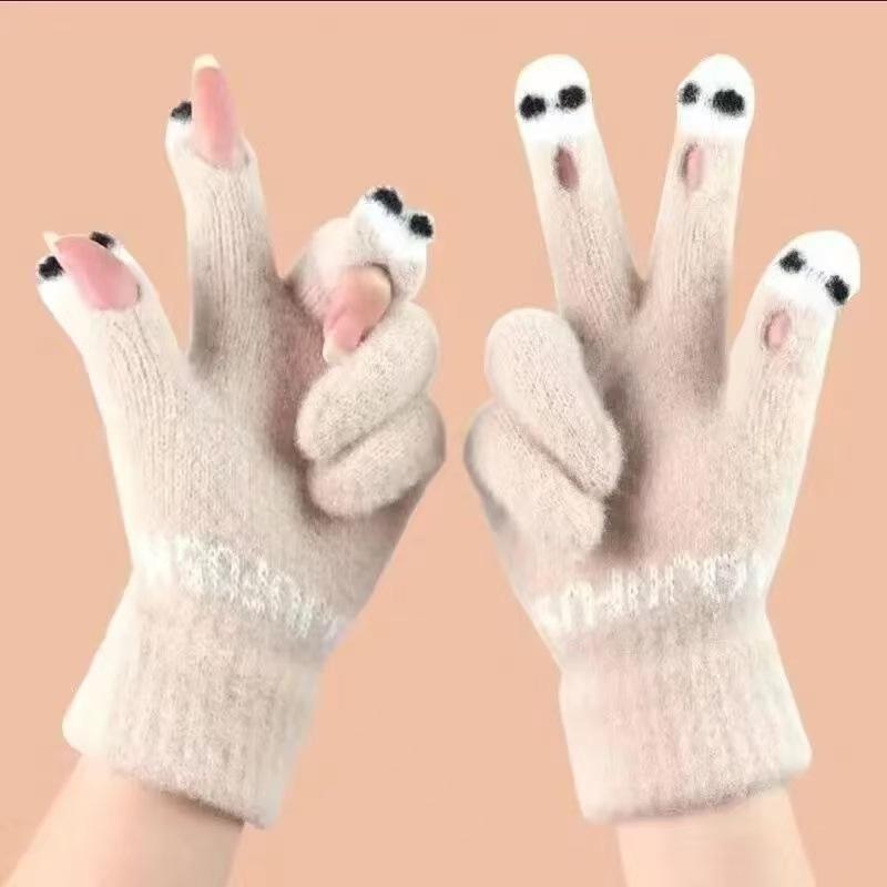 

5 Yuan Off for Newcomers: Autumn/Winter Cartoon Touchscreen Knit Gloves for Students