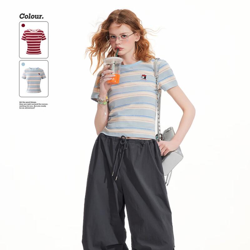 

UNIFREE Retro Embroidered Round Neck T-shirt S