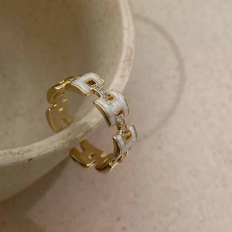 

Геометрическое Золотое Современное Открытое Кольцо с Буквой H для Женщин Универсальный Шикарный Модный Аксессуар