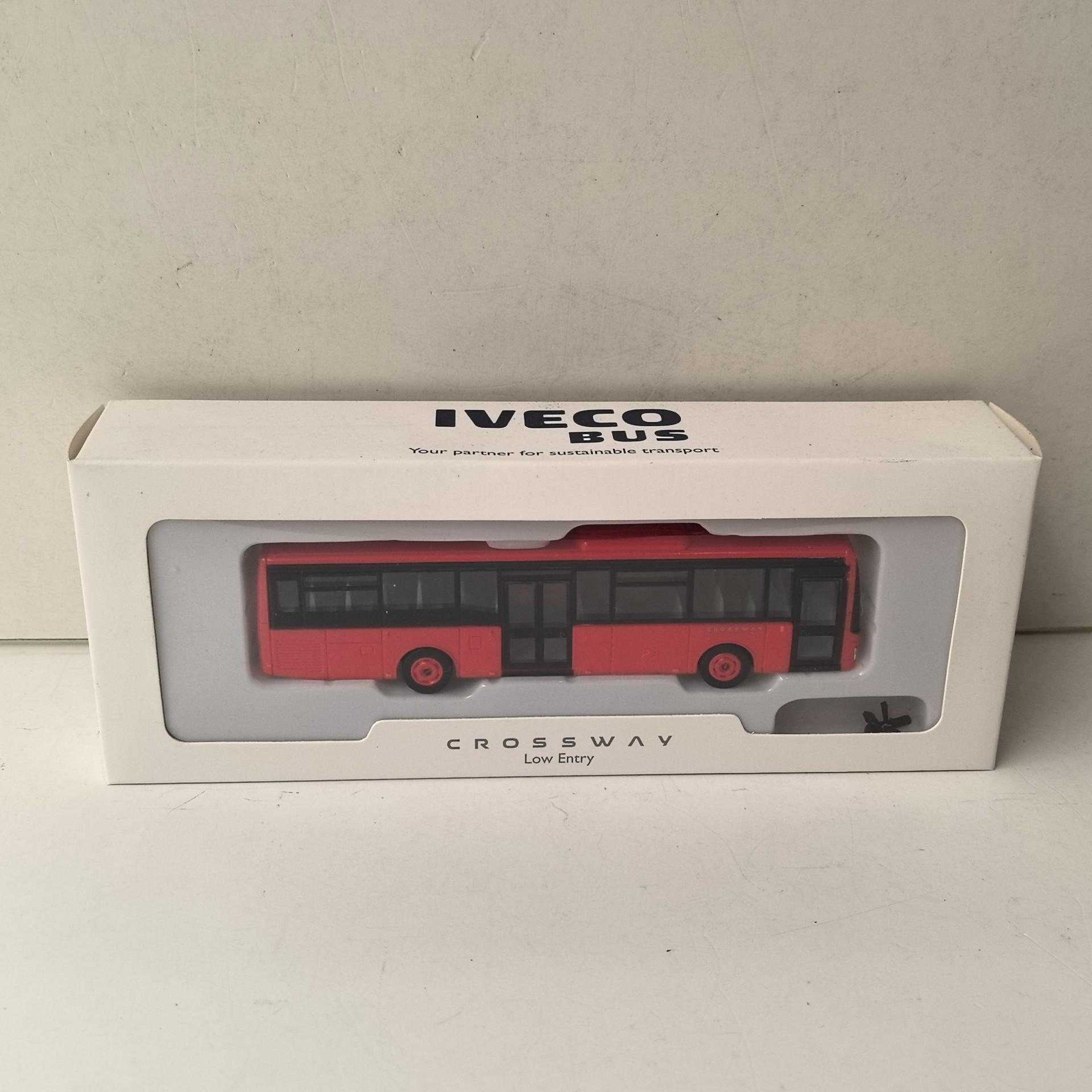 

1:87 Scale Bus Crossway HO Plastic Car Model Toy Collection Ornament Toys червоний
