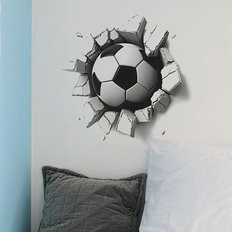 Kreatywne Naklejki Ścienne z Piłką Nożną z Efektem Pękniętej Ściany Dekoracja Tła Pokoju Dziecięcego Mural Dekoracyjny Samoprzylepna Naklejka