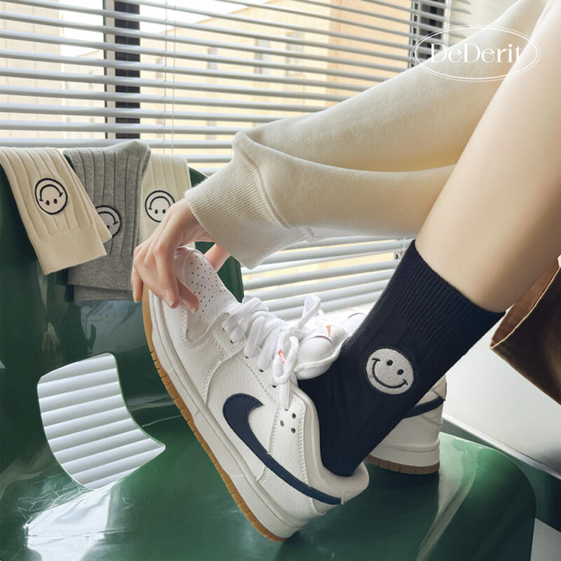 Smile Gold Women's Fashion Character Pretty Socks