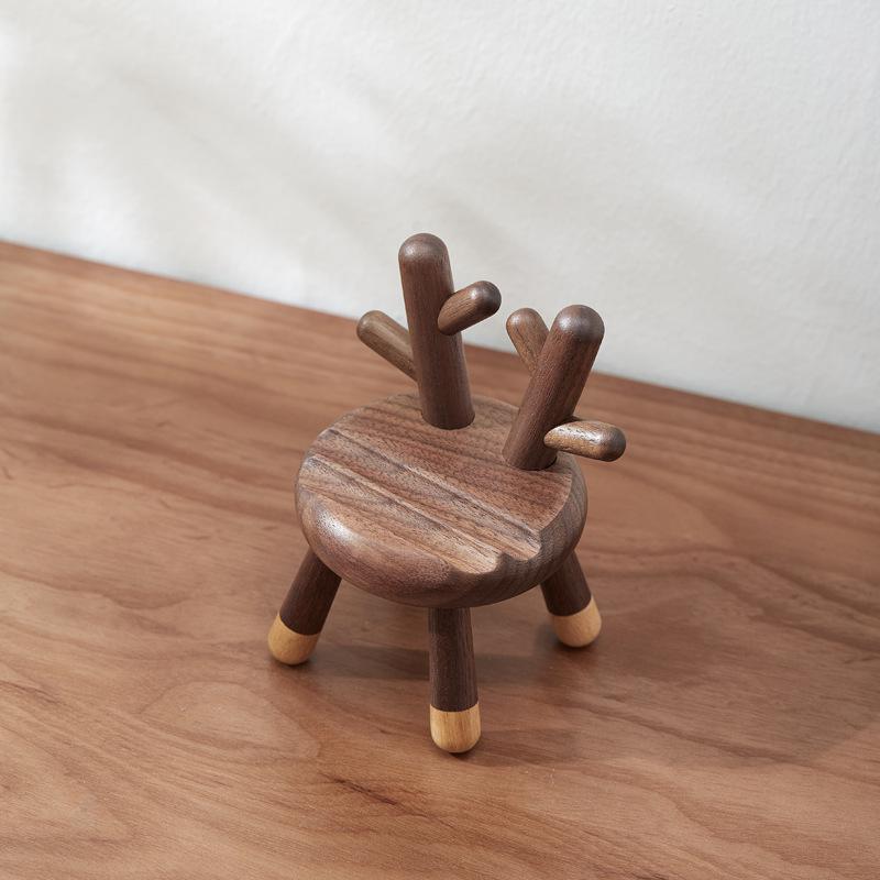 

Desktop Solid Wood Carved Deer Stool phone holder Walnut Creative charging Stand Personality lazy multi-functional stand