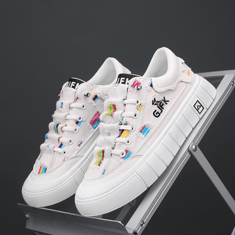 

2024 Осінь Нові Чоловічі Повсякденні Чотири Сезони Взуття Модне Дихаюче Нековзне Чоловічі Кросівки Чоловіче Зносостійке Змішаного Кольору 39 білий