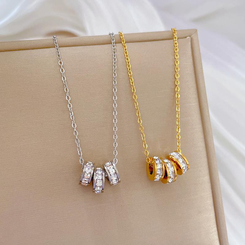 Drei-Ring-Diamantbesetzte Schmale Taille Minimalistischer Windofen Echte Goldkette Halskette für die Schlüsselbeine