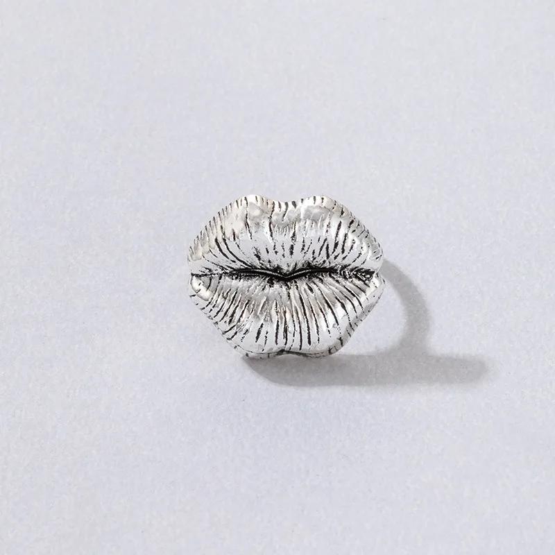 Gothic Lip Shape Finger Ring for Women Lip Design Statement Finger Rings 2025 Jewelry Accessories Punk Style Ring Gift