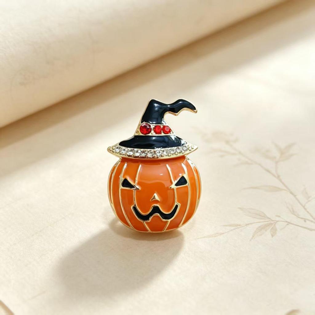 Halloween Pumpkin Witch Hat Brooch: Cute Enamel Pin for Festival Clothing & Accessories