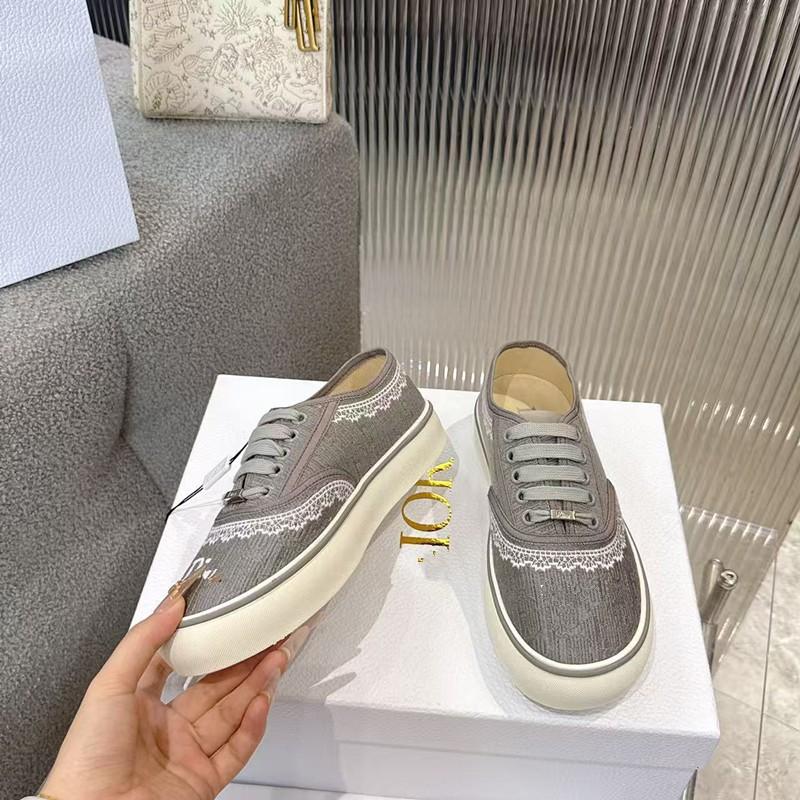 Womens Clover Embroidered Canvas Sneakers Thick Sole Casual Trainers