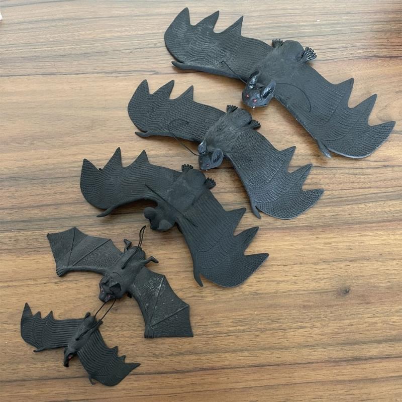 4Pcs Scary Realistic Bat Hanging Ornament Wall Hanging Decorations For Garden Window Display Halloween Celebration