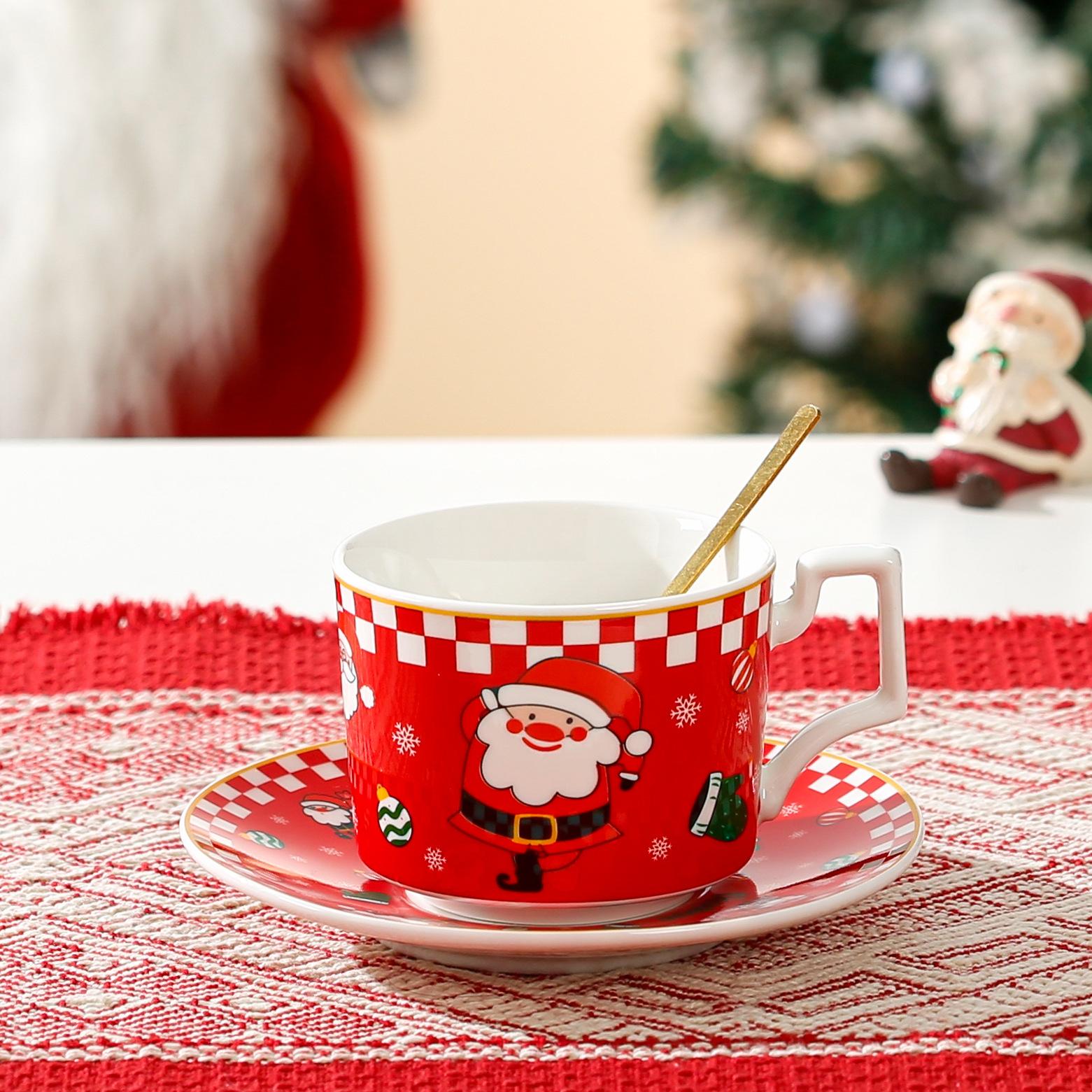 

Набор новых рождественских подарочных кофейных чашек с ложками, высококлассные парные чашки для воды, сувенирный подарок, маленькая подарочная чашка для девочек 360