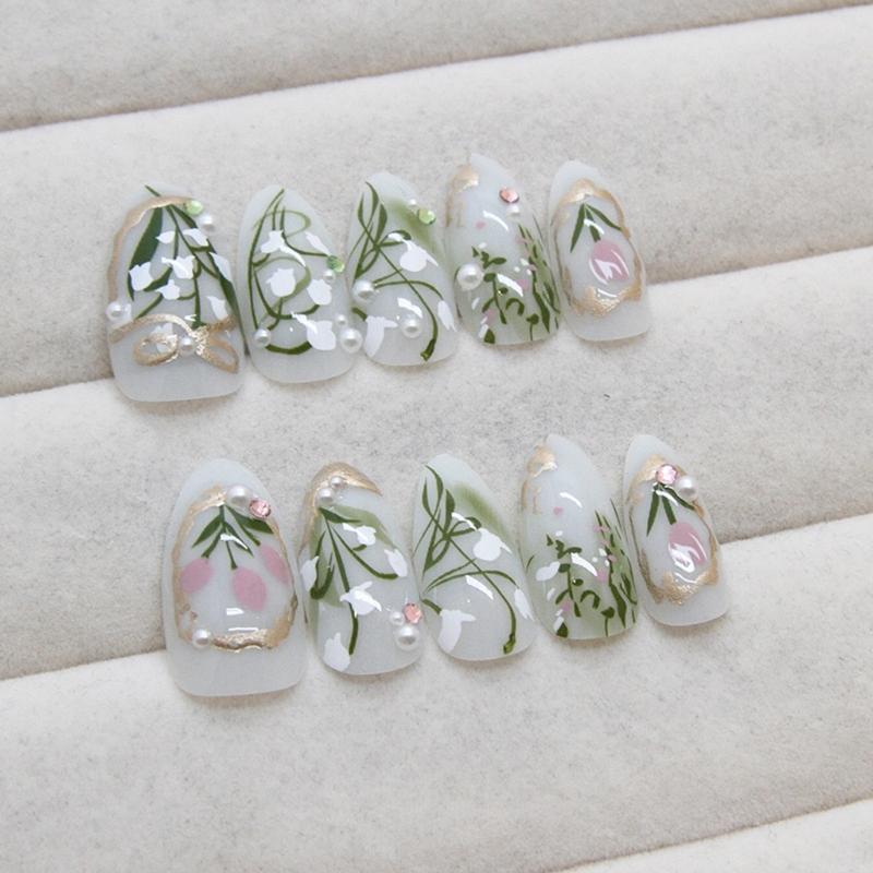 Medium Almond Press On Nail Set 24Pcs Flower Stick on Nail Floral Artificial Nail with Rhinestones and Pearls False Nail