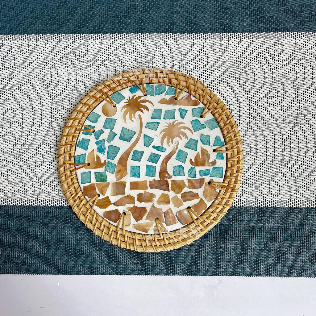 17cm Vietnamese Handwoven Rattan Mat, Round Natural Table Pad for Hot Cups, Boho Kitchen Desktop Decor