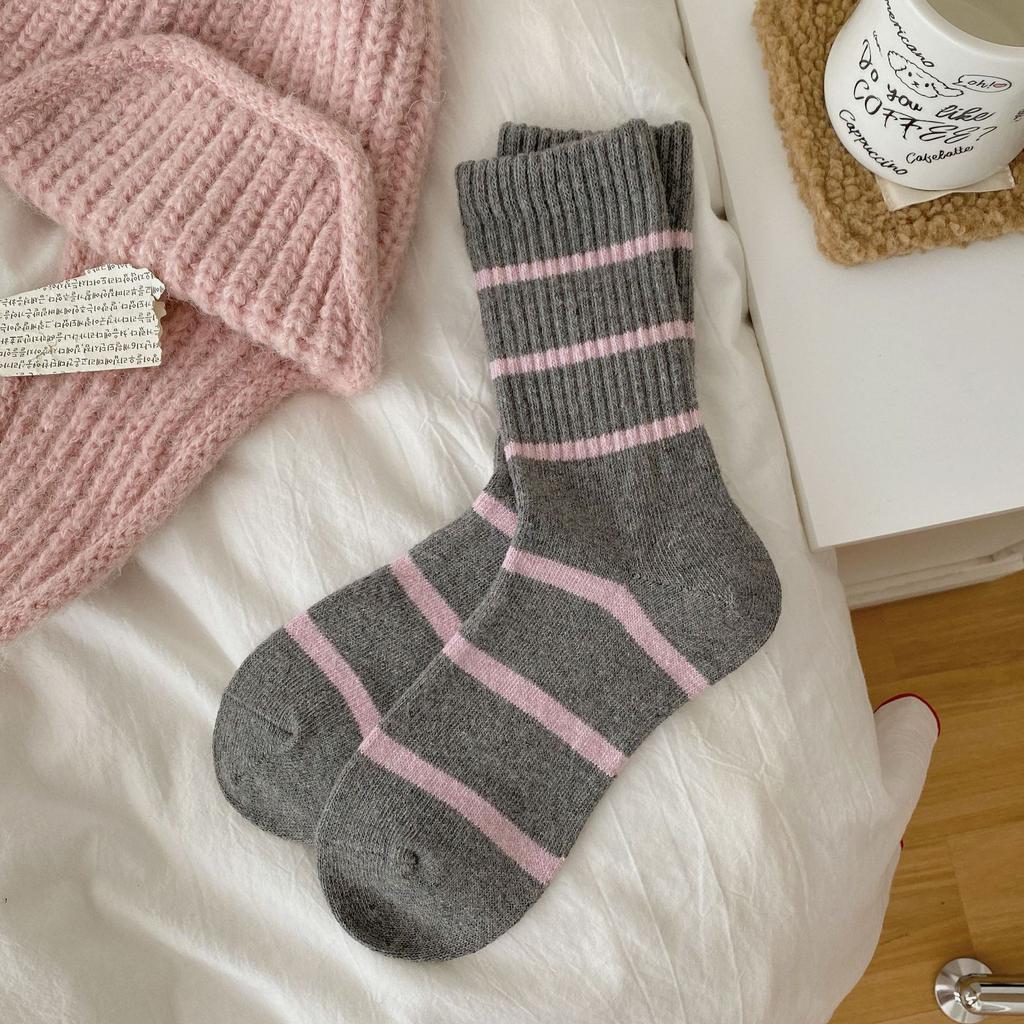 Ladies Autumn and Winter Thickened Warm Versatile Simple Contrast Color Striped Wool Tube Pile Socks