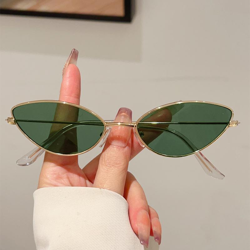 Metal Small Frame Vintage Cat Eye Sunglasses Women For Men Popular Luxury Brand Designer Sun Glasses Punk Hip Hop Eyewear Uv400