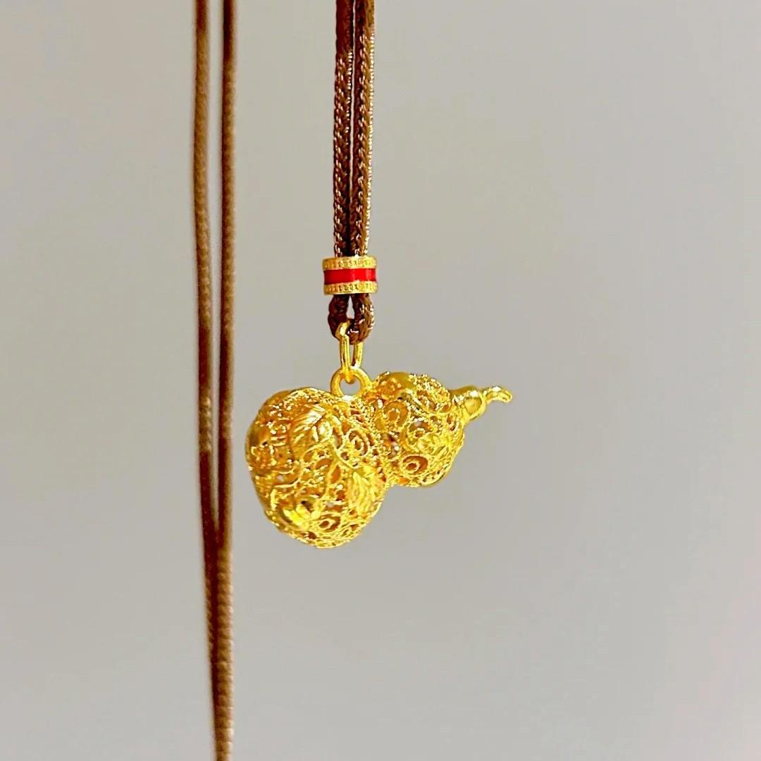 24k Gold-Plated Gourd Hollow Necklace: Chinese Style Retro Sweater Chain, Elegant and Luxurious for Women