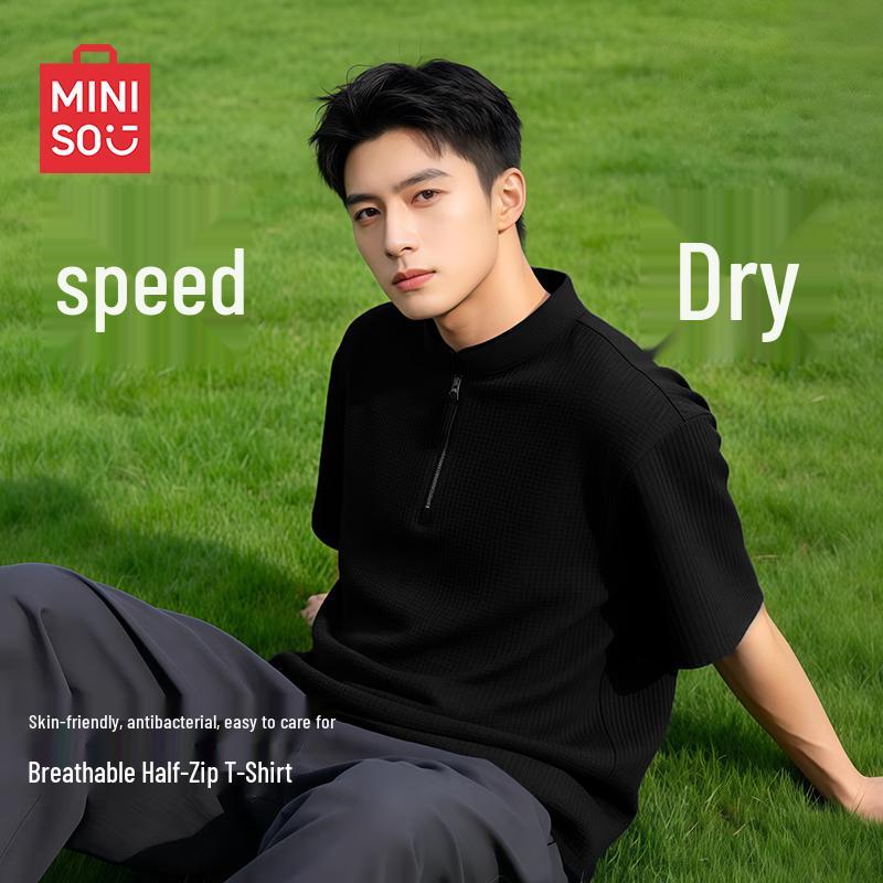 MINISO Men s Textured Half-Zip Stand Collar Short Sleeve T-Shirt M