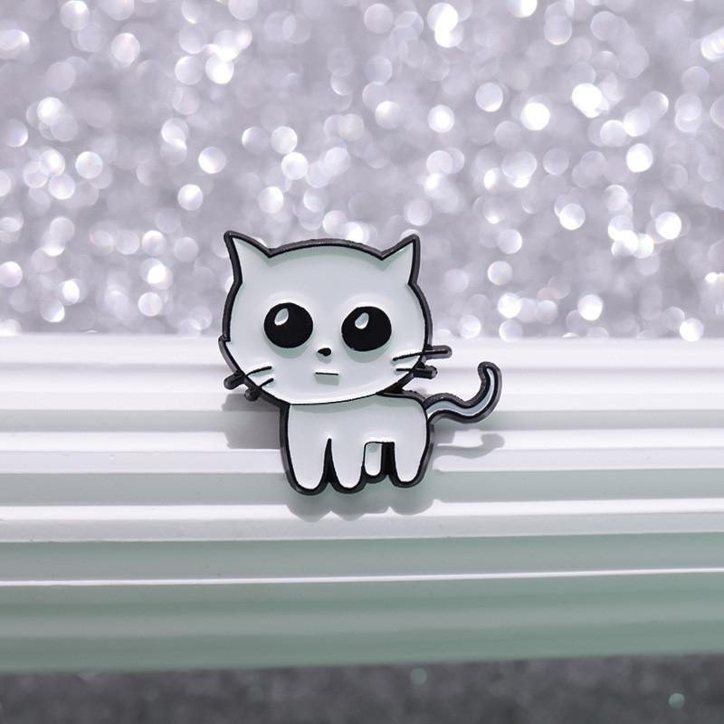 Alloy Unique White Cat Pin Brooch For Trendy Animal Lovers And Style Personalized