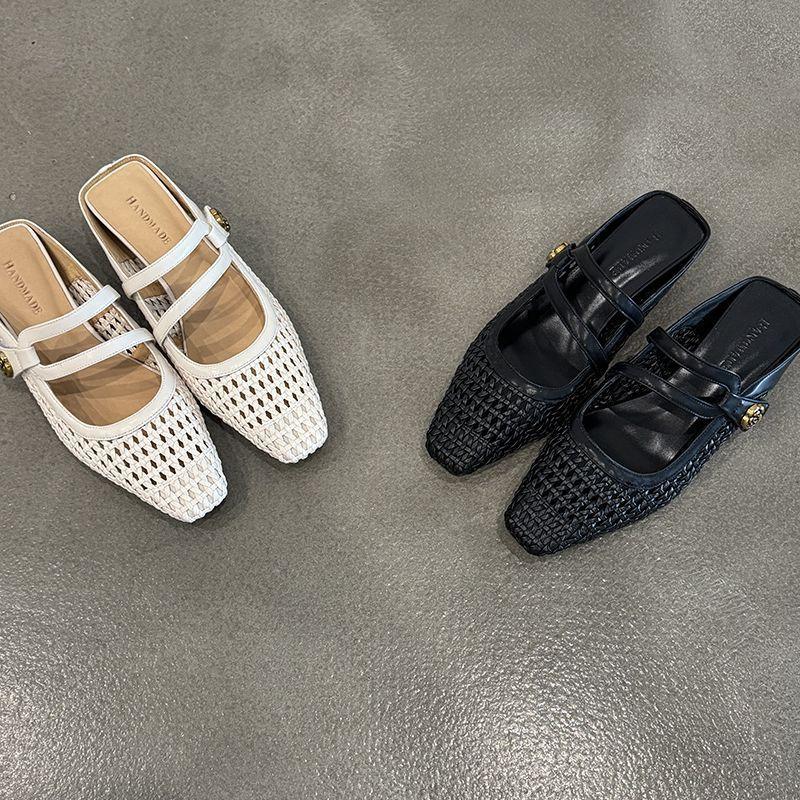 2025 new French retro hollow one-word belt Jue Jue Zi Baotou sandals women's summer wear versatile half slippers