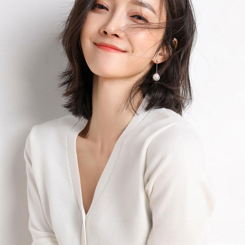 Women's Solid Color Fashion V-neck High-end Knitted Cardigan Short Style, 2025 Spring and Autumn New Women's Korean Long-sleeved Top