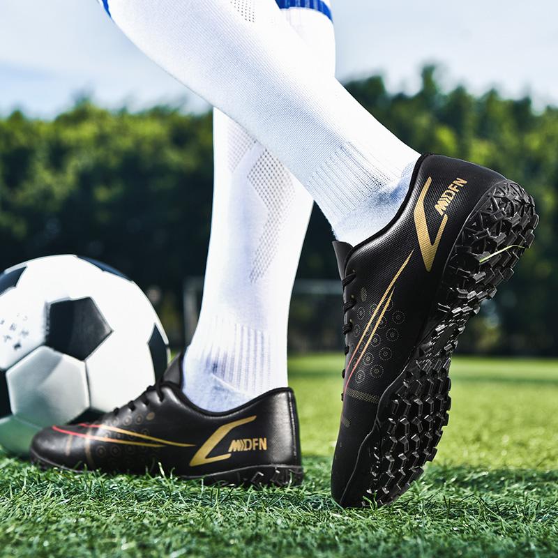 Football shoes broken nails, wear-resistant artificial grass training shoes for primary and secondary school students, adult short nails