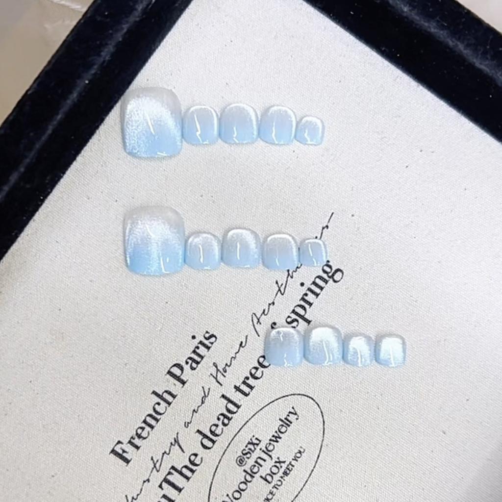 Pure Hand-wearing Armor, Fourteen Pieces of Blue Mudflat Temperament French Cat Eye Wear Nail Art Stickers